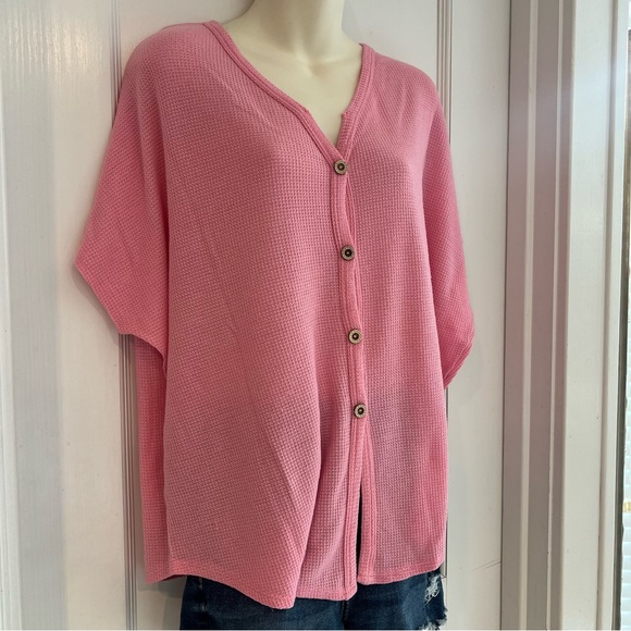 Fantastic Fawn Tops - Pink Button Down Waffle Pattern Top size S by Fantastic Fawn